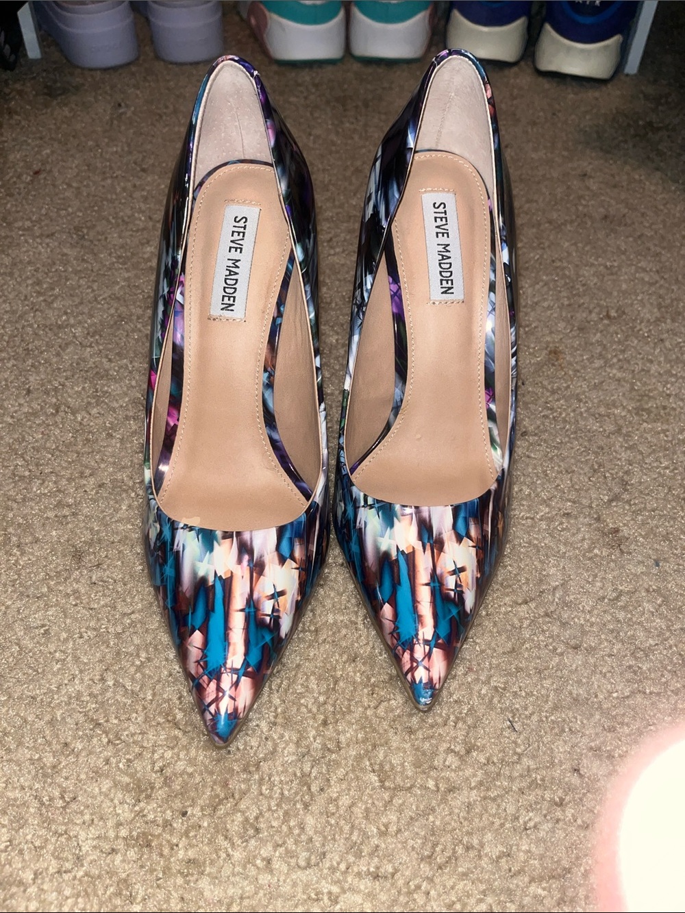 Steve Madden Pointed Toe Floral-Print Pumps in multicolor - Picture 5 of 13